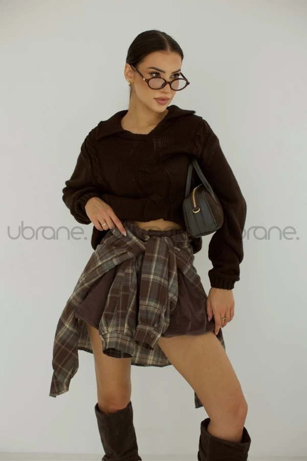 SWETER CARMEN Z KOŁNIERZYKIEM CZEKOLADA